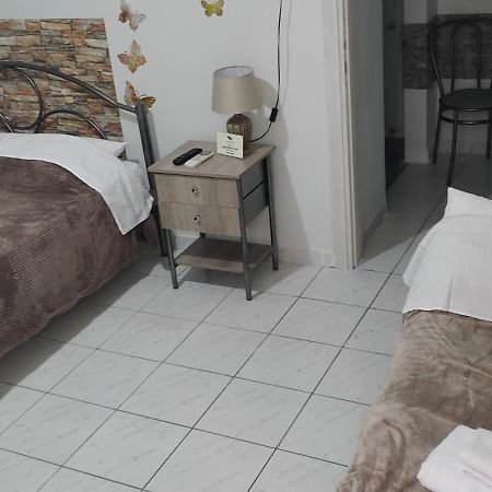 Anastasia Studio Apartment Kavala Bagian luar foto